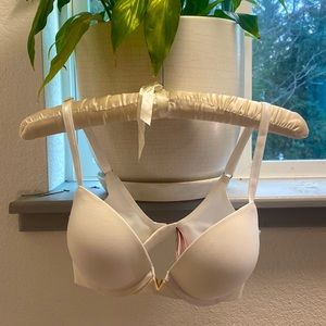 Victoria’s Secret sexy push up bra